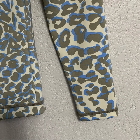 J McLaughlin Shirt Top Womens S Catalina Cloth Leopard Print Golf Tennis 1/4 Zip - Picture 9 of 16